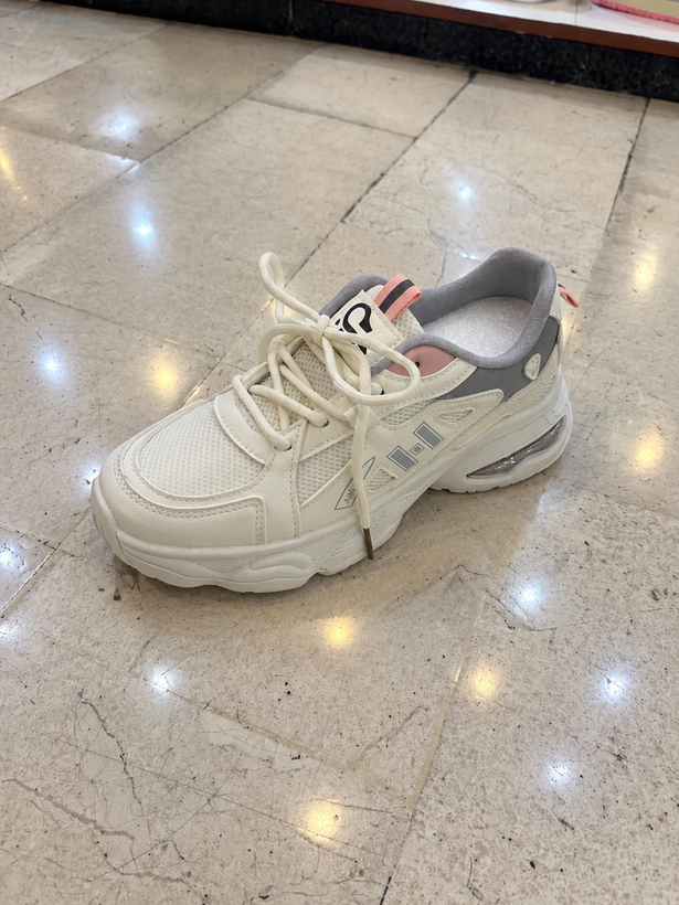 کتونی Hi برند K shoes بسیار راحت
